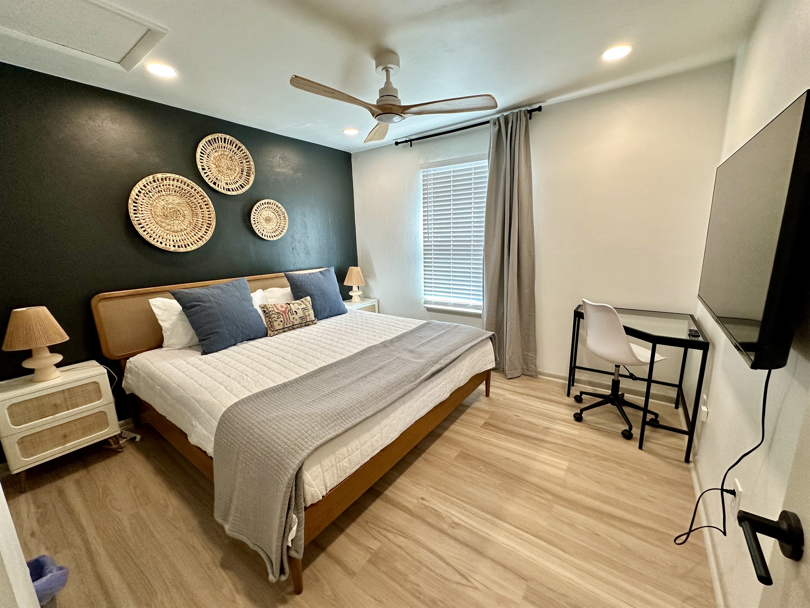 Bedroom 1: King Bedroom with smart tv
