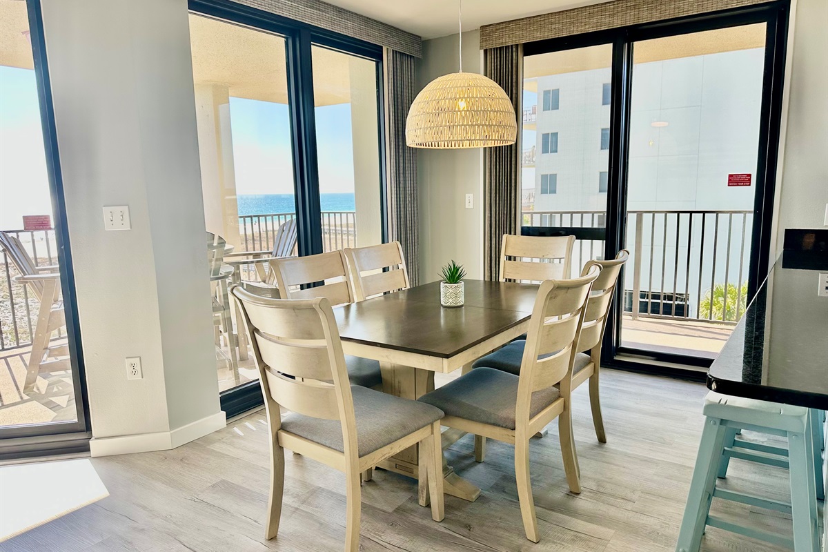 Seating for 6 at the dining table...