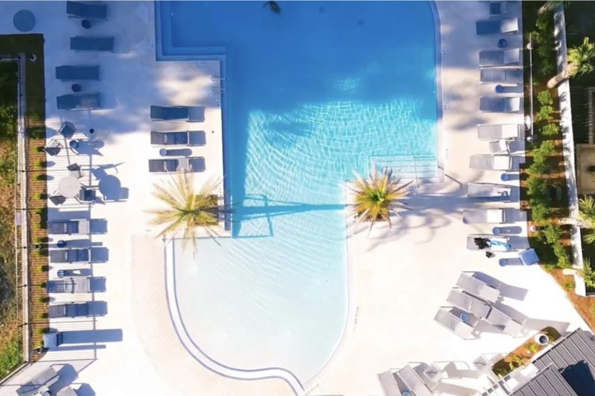 Linkside Pool
