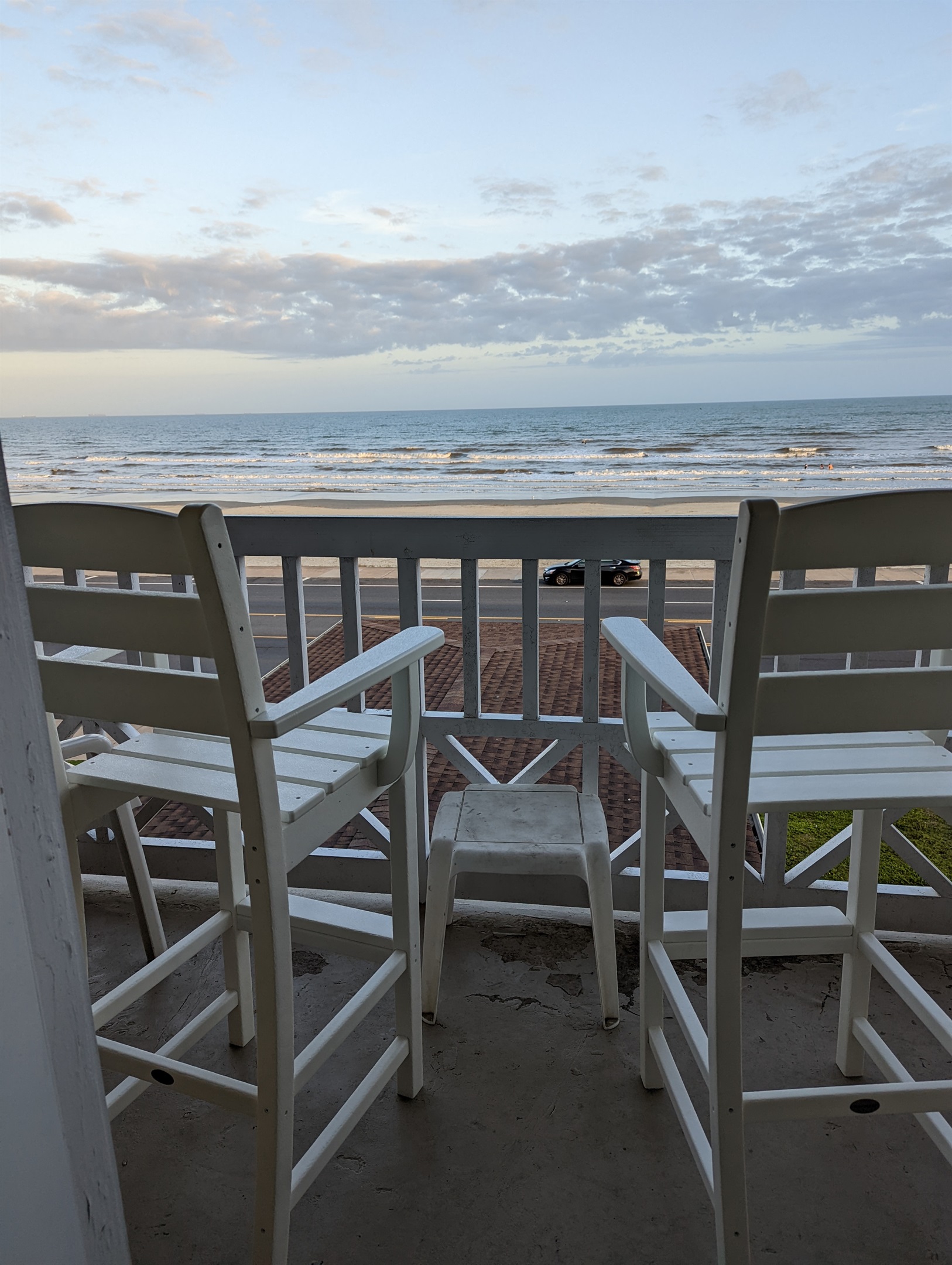 Sassy Seahorse - FRONT ROW - Beach Views 8 Guests