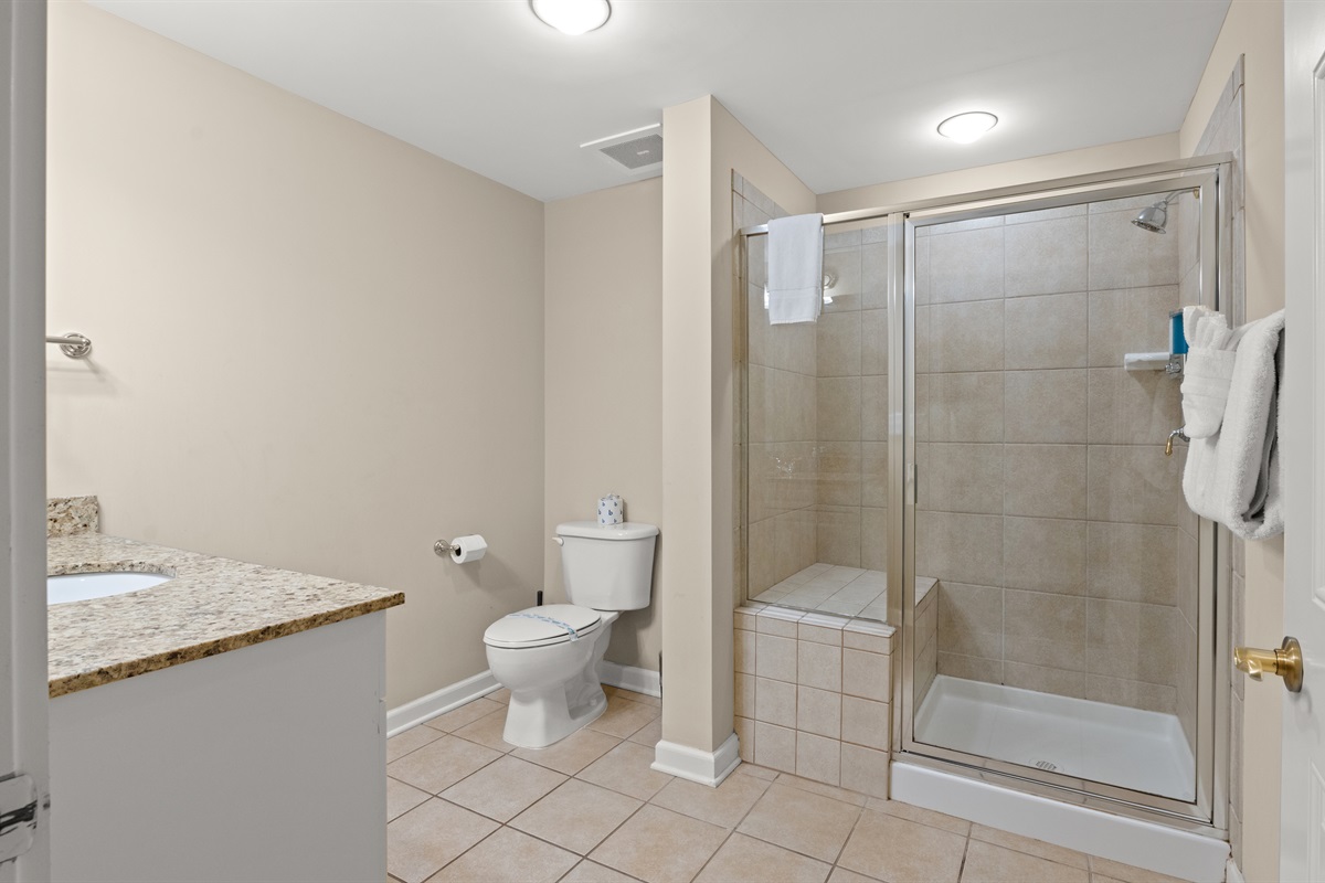 2nd Bathroom