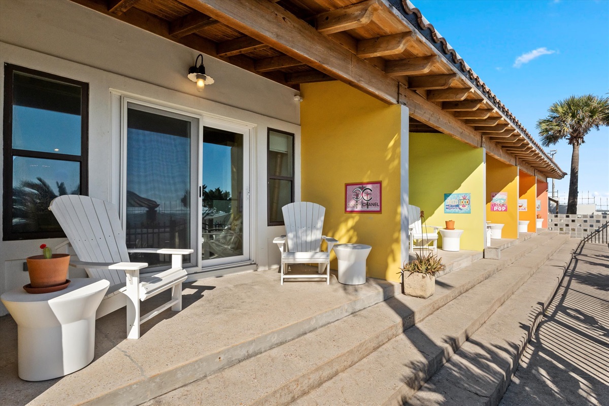 90fc3e004a494457a782cb3e921648b3 Large | Beachhouse | Texas | TX | Vacation Homes | Galveston | Crystal Beach | Kokomo | Breezy Days | Beachfront Elegance | Sunrise Serenity | Southern Sands Property Management, LLC