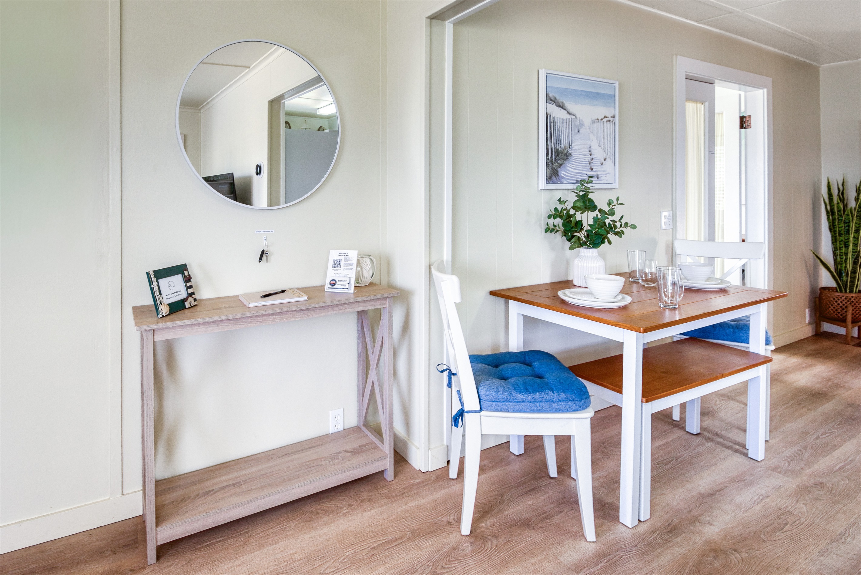 Dining Area and Entry