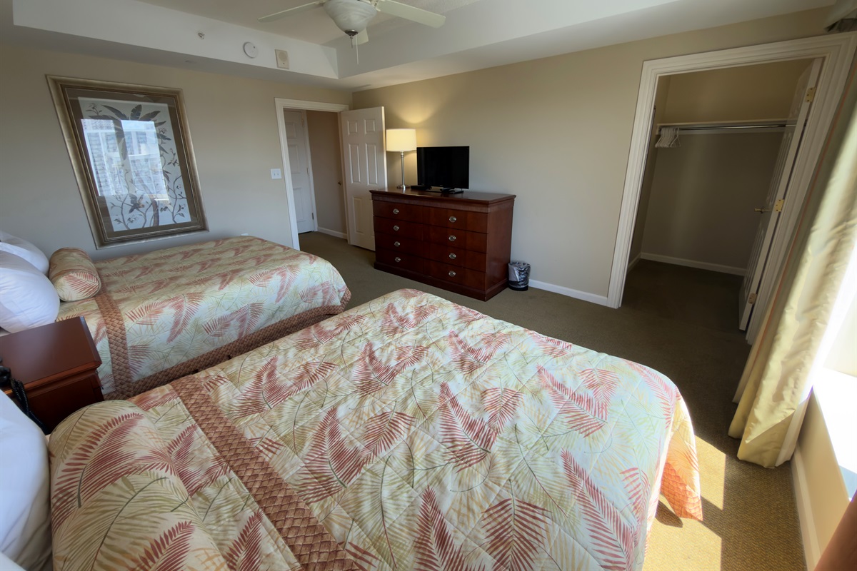 2 Queen Beds In 2nd Bedroom