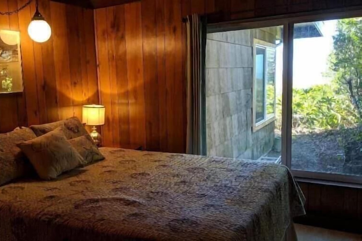 queen bedroom window