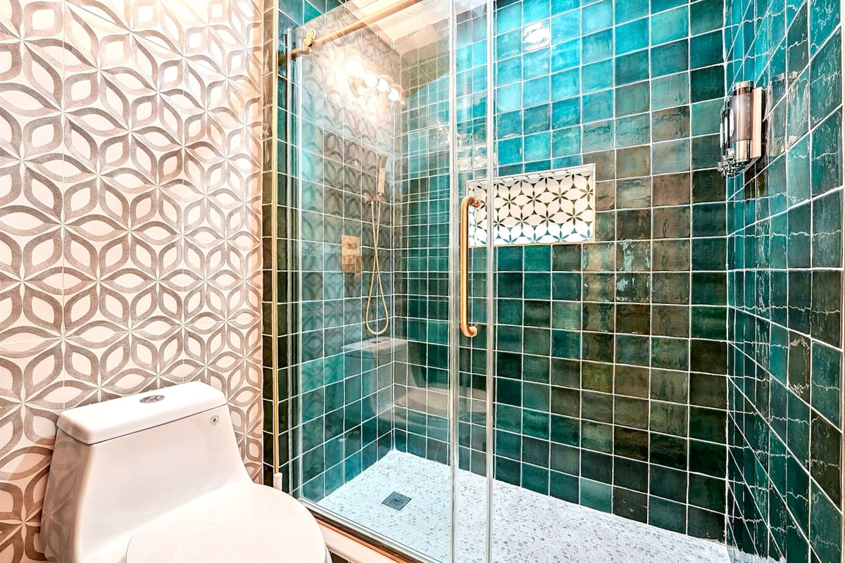 Second floor shared bathroom.