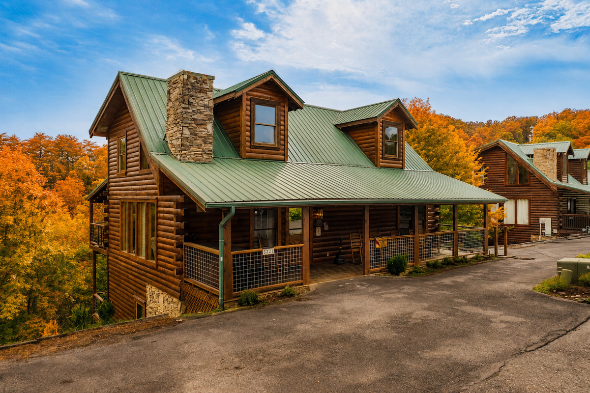 The cabin offers flat parking with room for up to 6 cars (depending on size)
