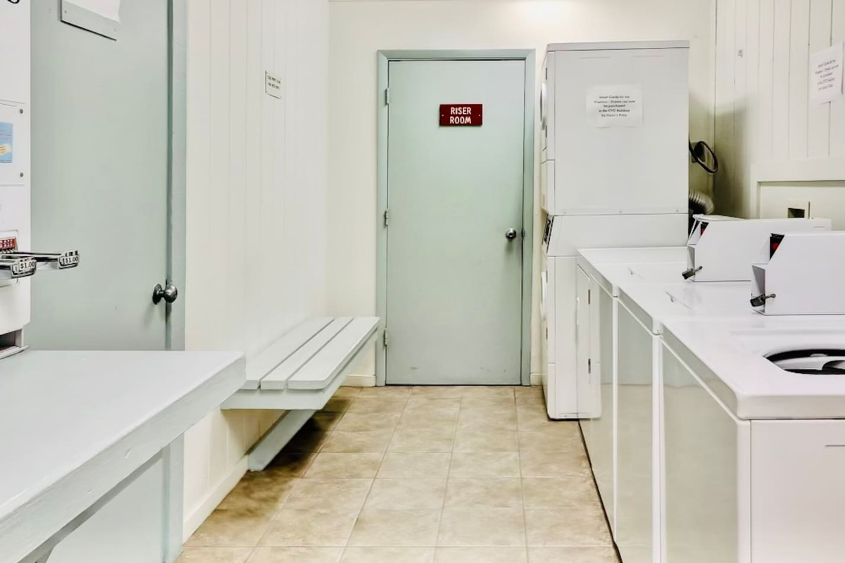 Resort coin laundry