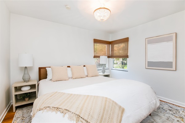 Cozy, Freshly Updated 3BR Home 5 Min from ND, photo 4