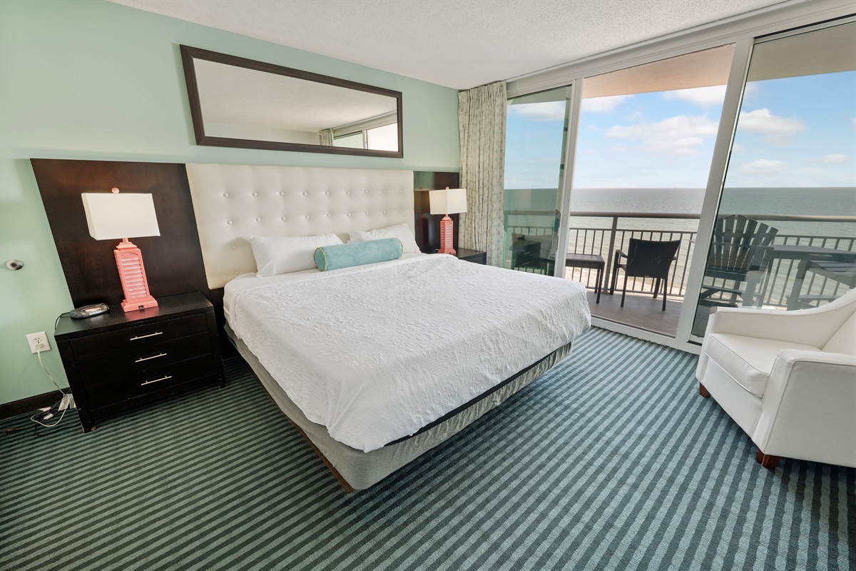 Beautiful Bedroom with Amazing Views 🌊☀️