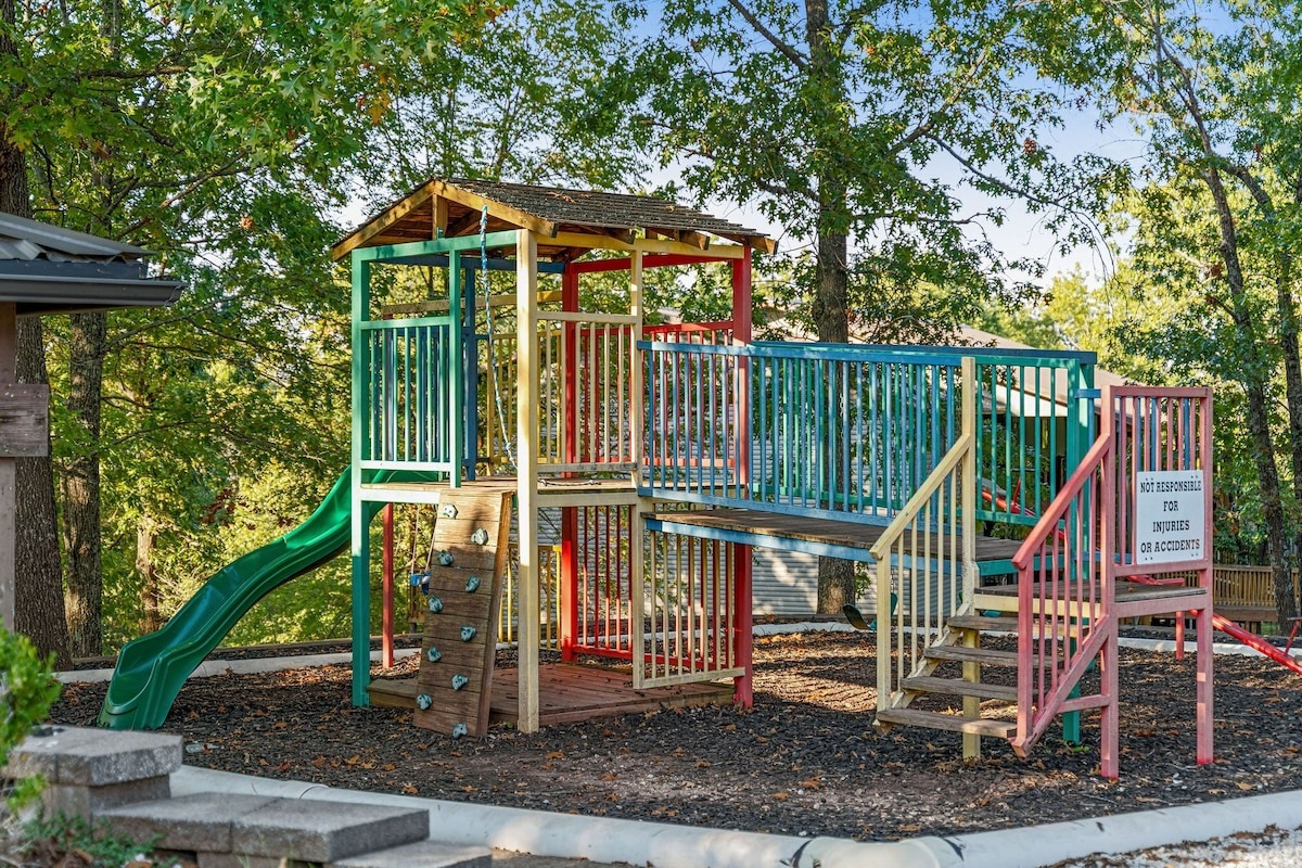 Wonderful playground, that still has a fun sea saw :) 