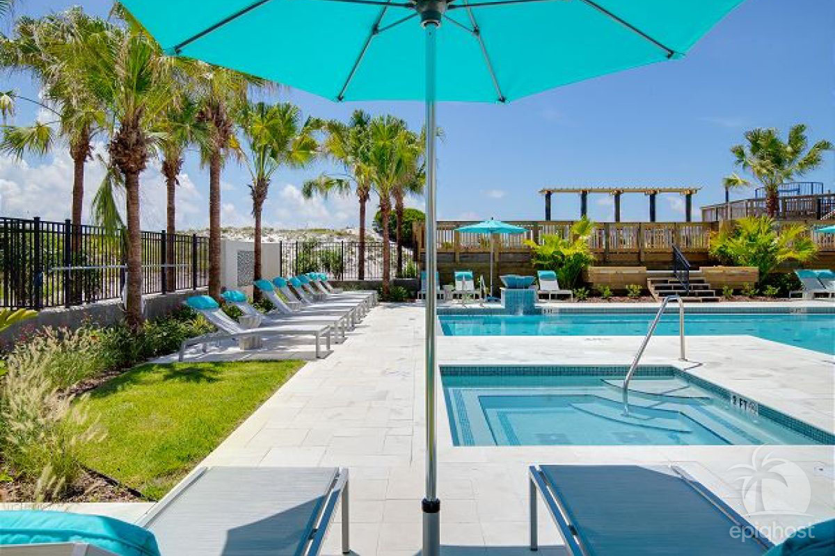 Seasonally heated pool and sundeck