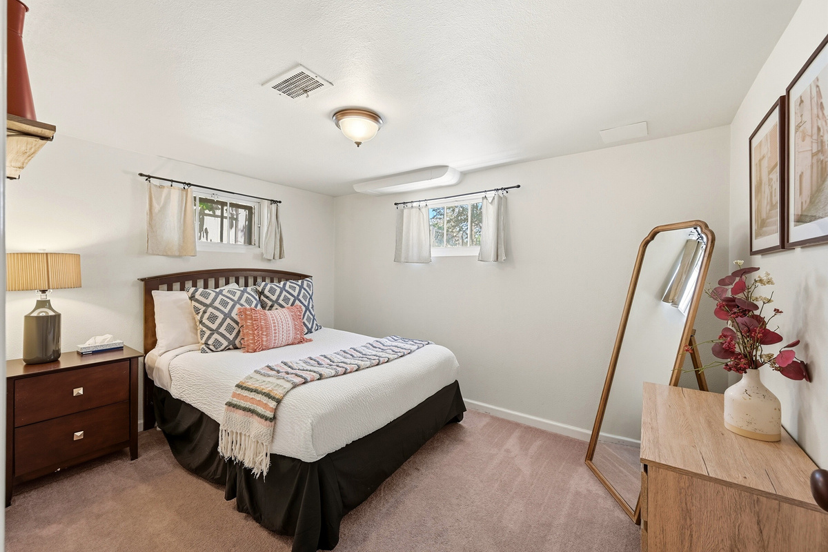Downstairs Bedroom 4