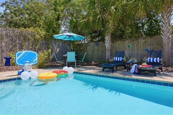 Just enough shade cast from the palm trees to keep you out of the hot Emerald Coast sun, or to suntan if you prefer, don't forget the lotion!