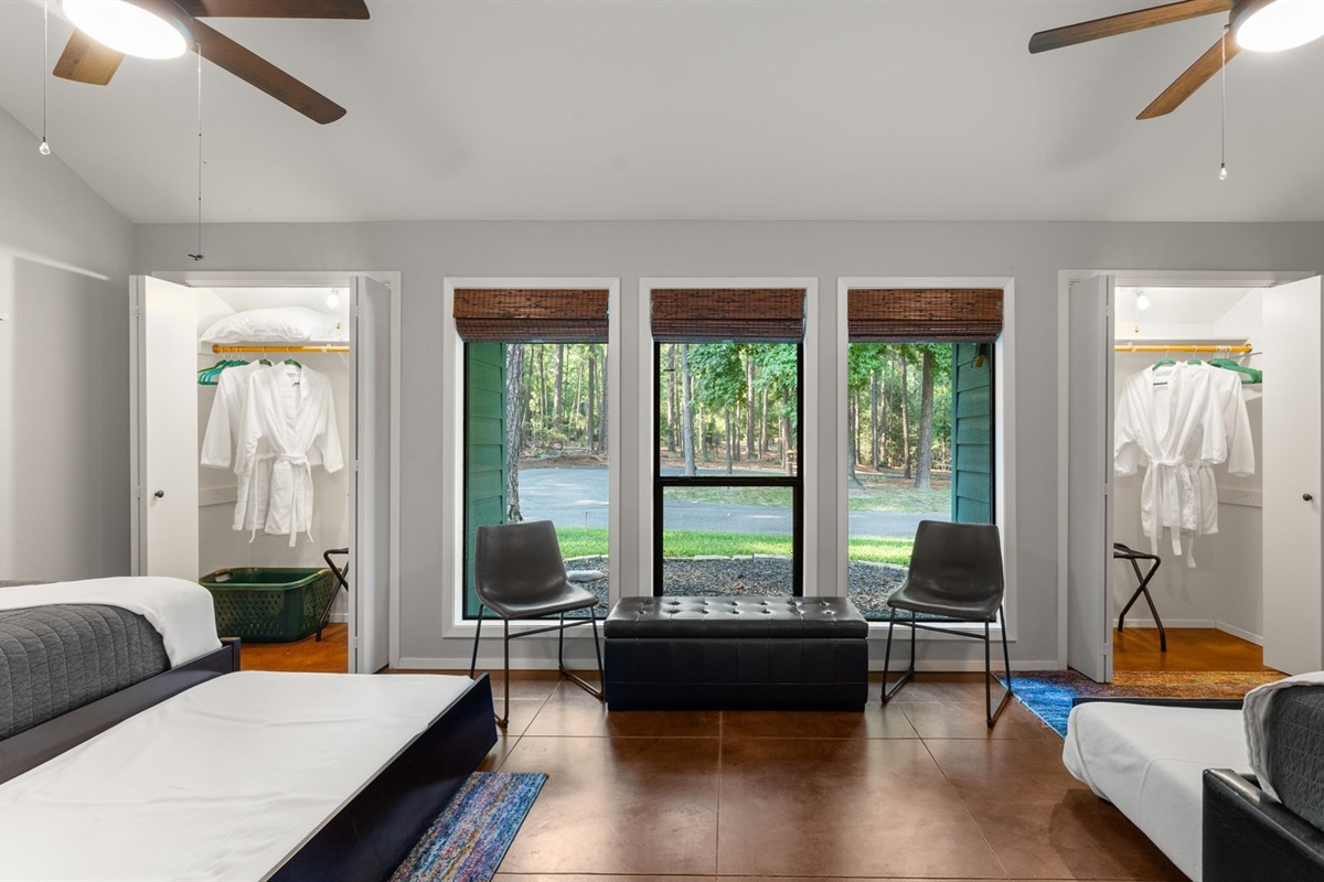 The hidden gem of this space? The pull-out beds! What looks like 2 quickly becomes 4—perfect for sleepovers, siblings, or just giving the kids their own fun spot to crash.