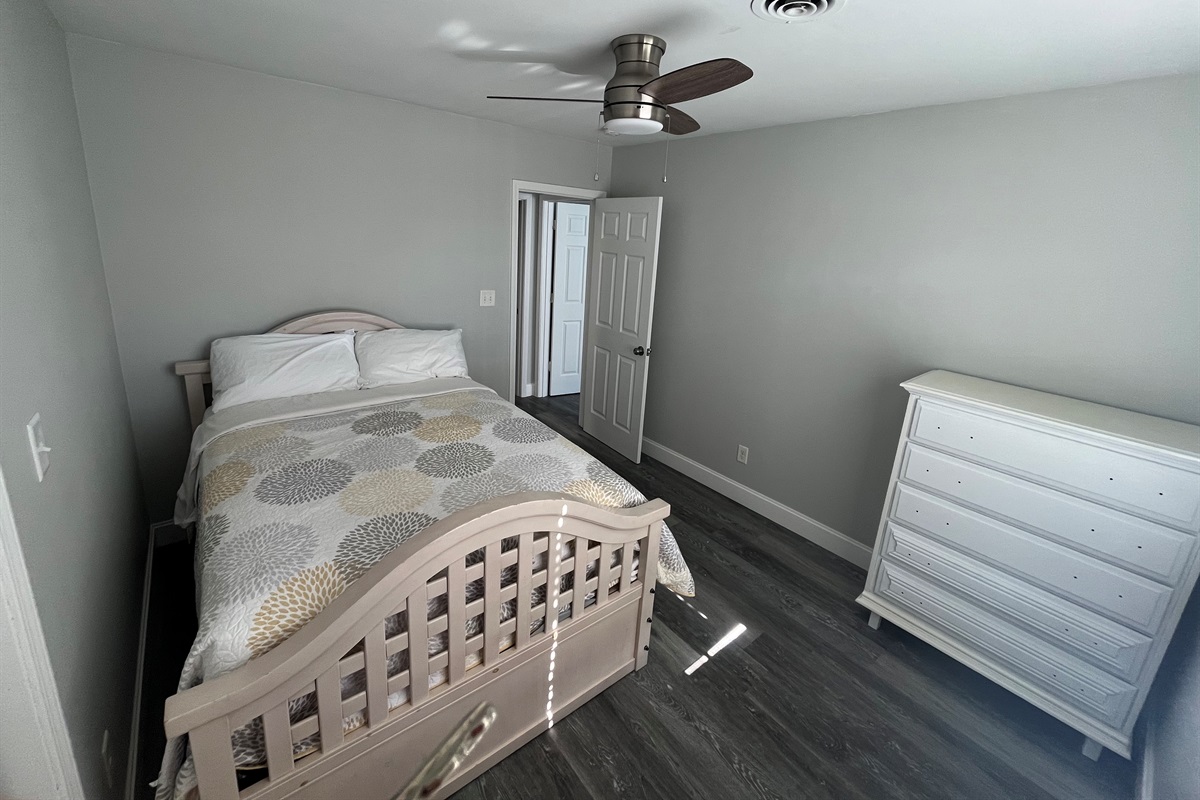 Queen Bedroom