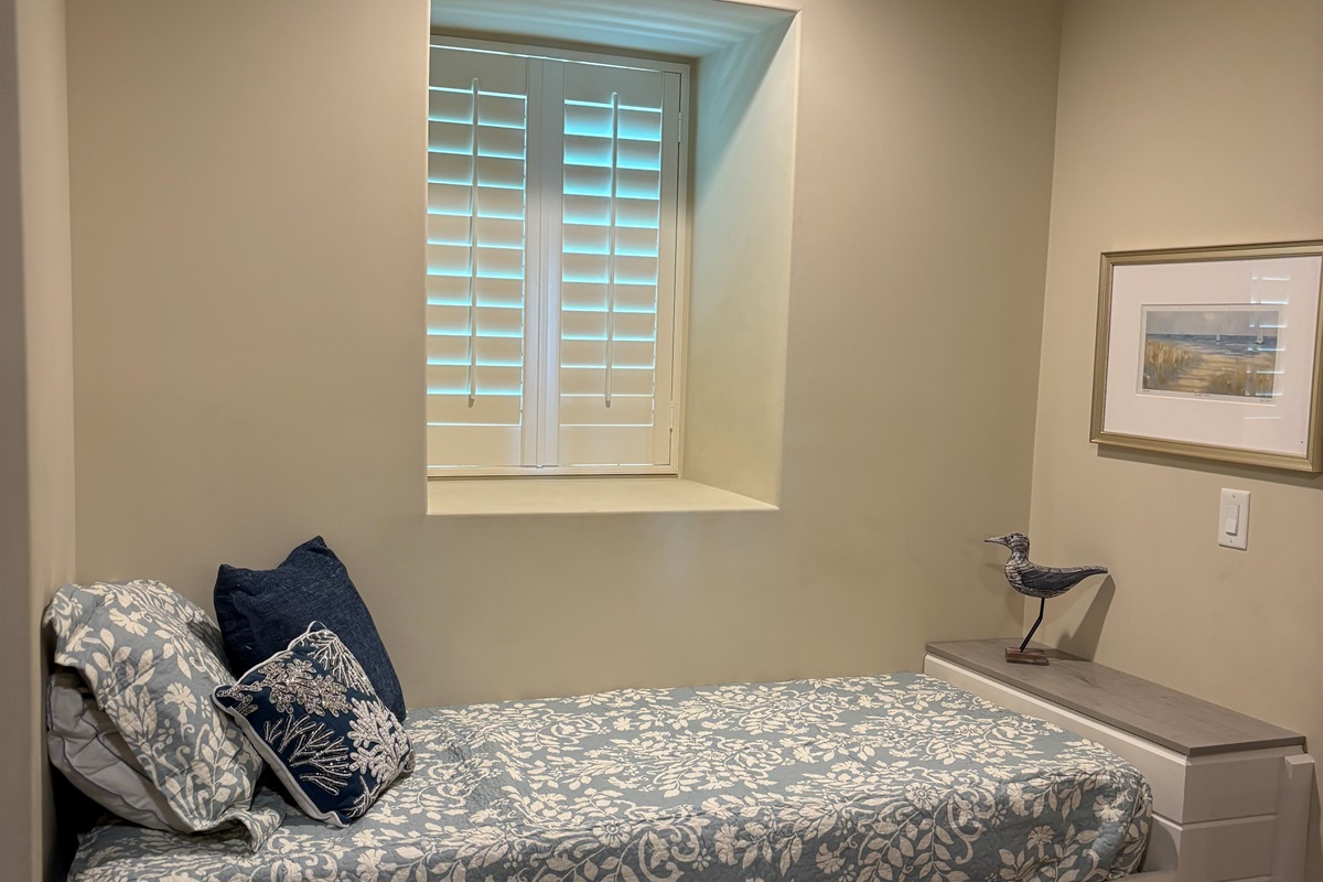 Second King Bedroom extra twin bed