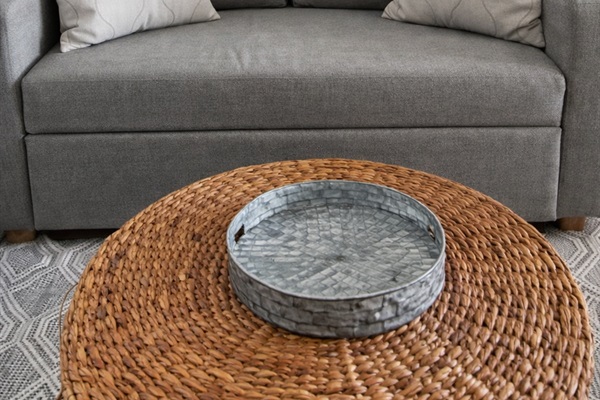 Perfect kid-sized sleep: the sofa sleeper.