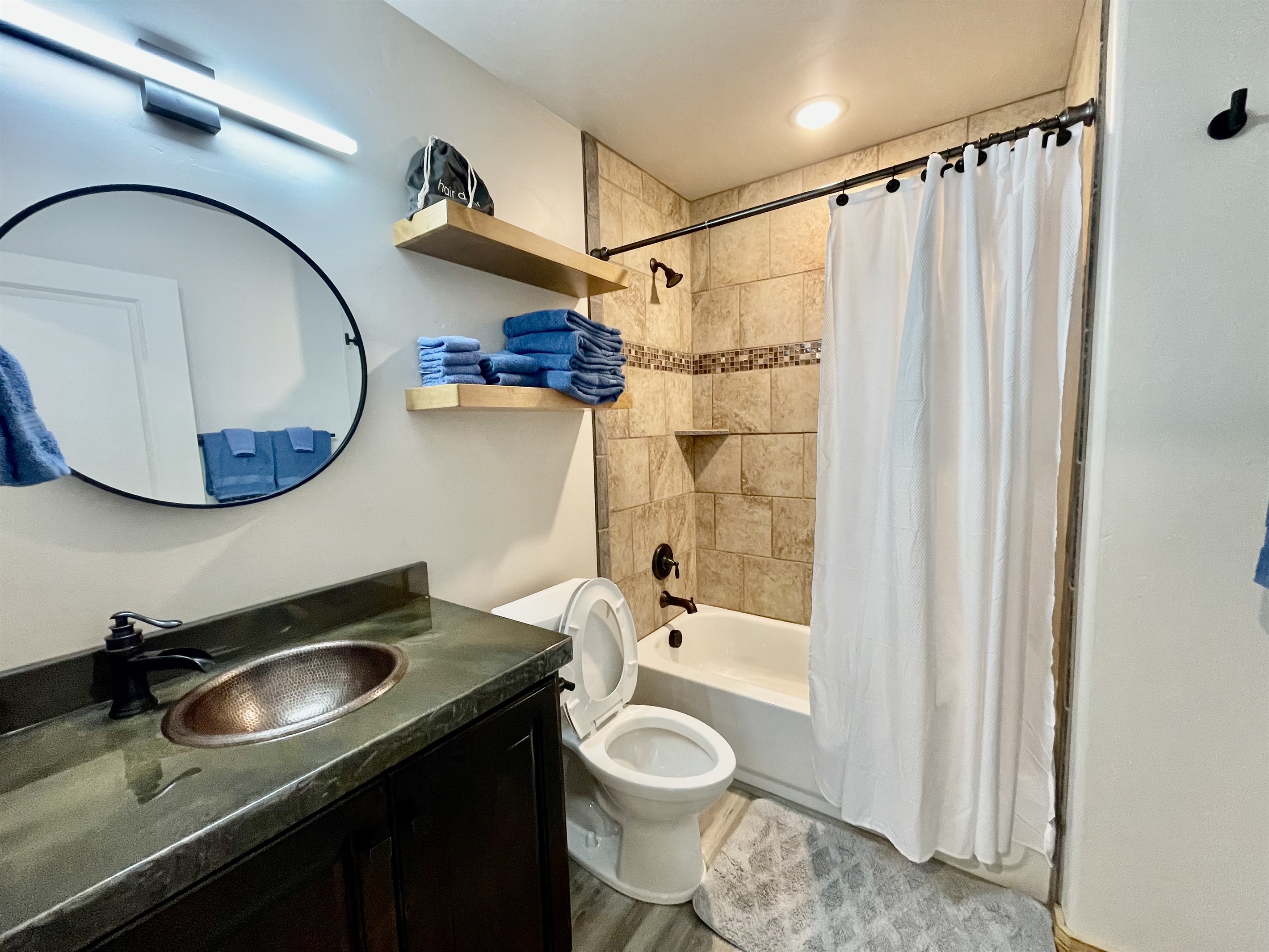 #7 W/Garage, Close to Hiking Trails 5