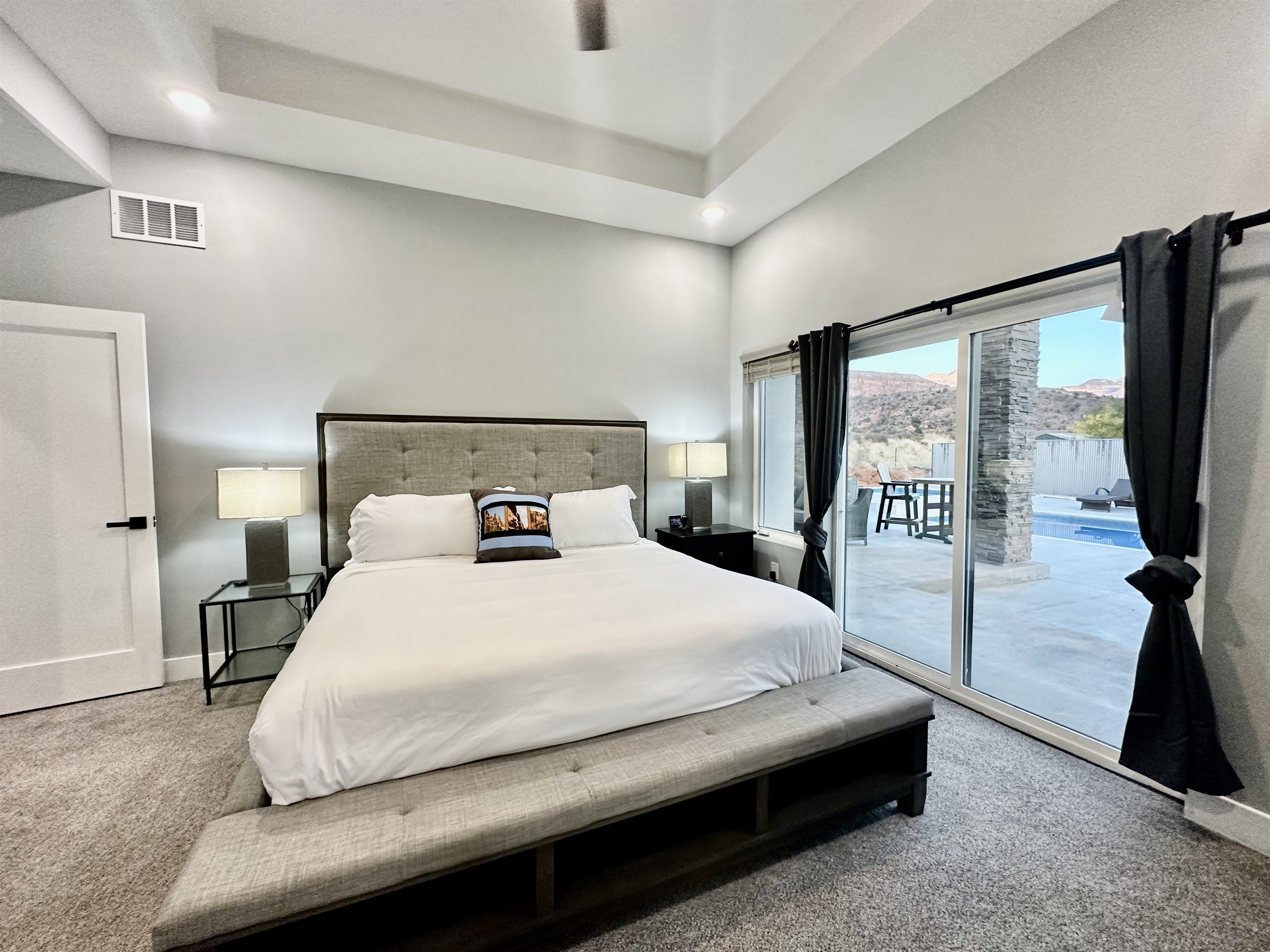 King Suite 1 access to pool