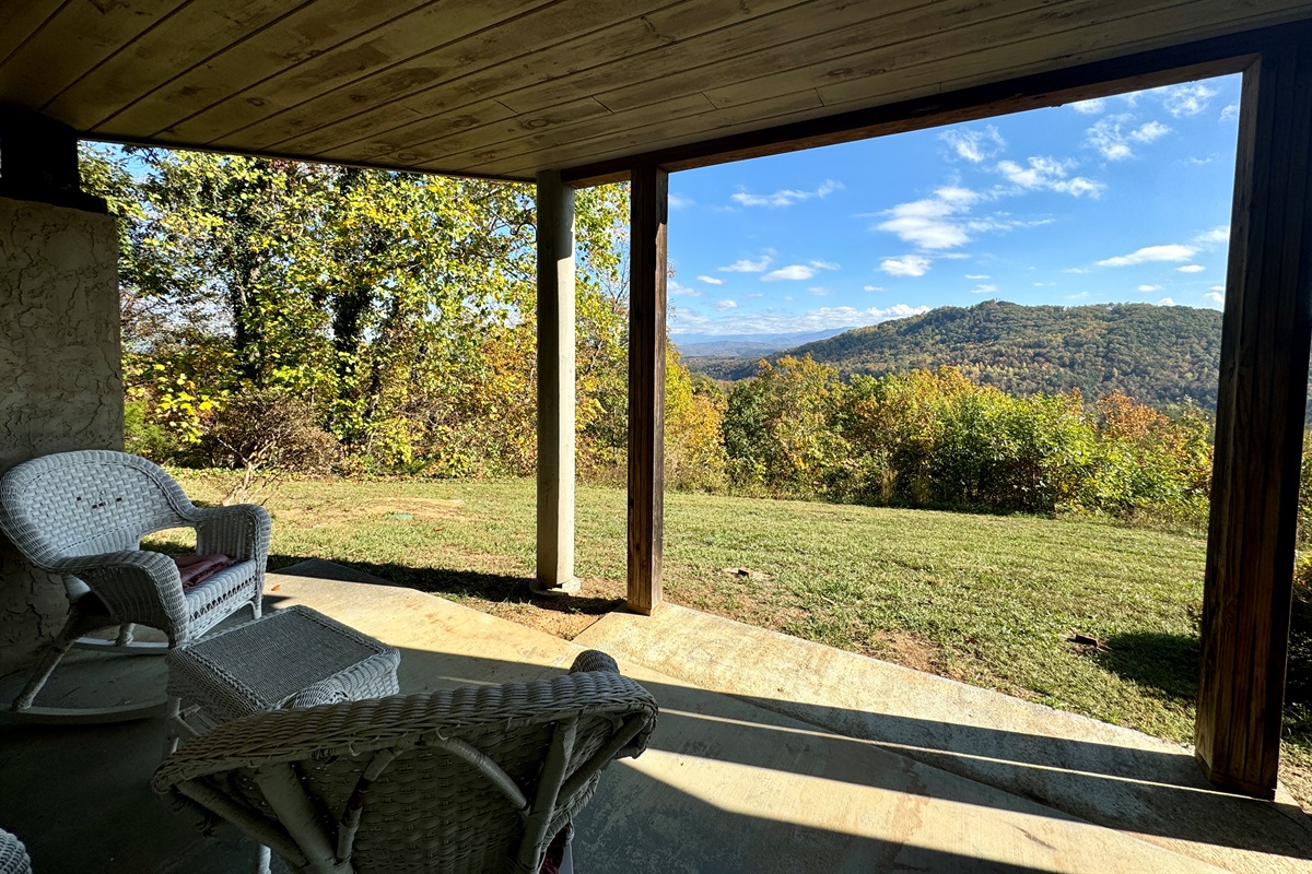 FALL COVERED PATIO VIEW