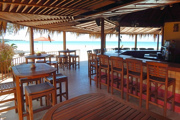 Private Oceanfront Bar