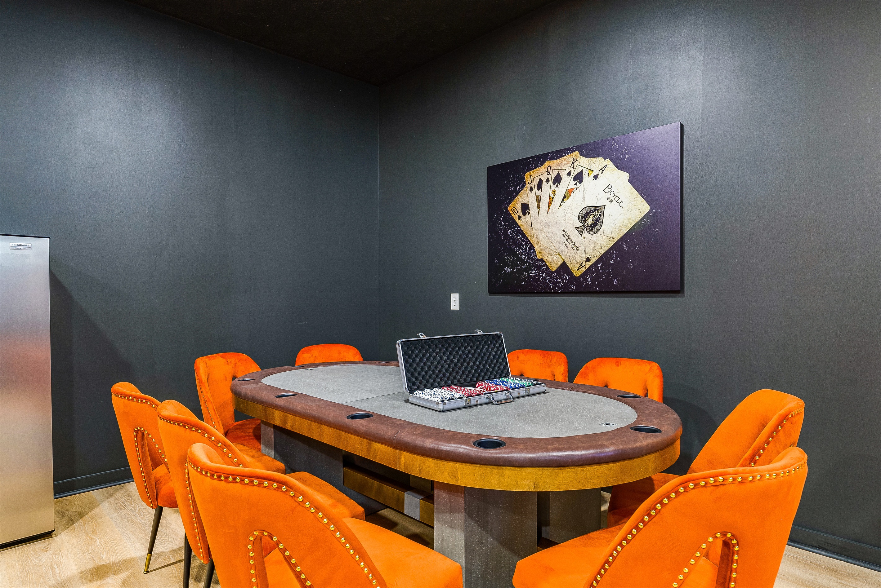 A true Vegas-style poker table with seating for ten — whether it’s Texas Hold ’Em or Go Fish with the kids, the memories made here are priceless.