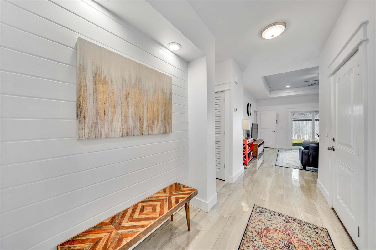 Bright and spacious welcoming space for your beach vacation awaits!