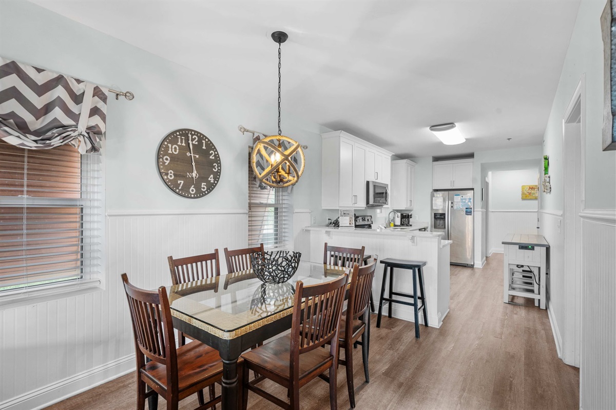 Dining Room | Sand Dollar | 102 Oceanview | 1116 Ocean Blvd, Isle of Palms, SC | IOP Escapes