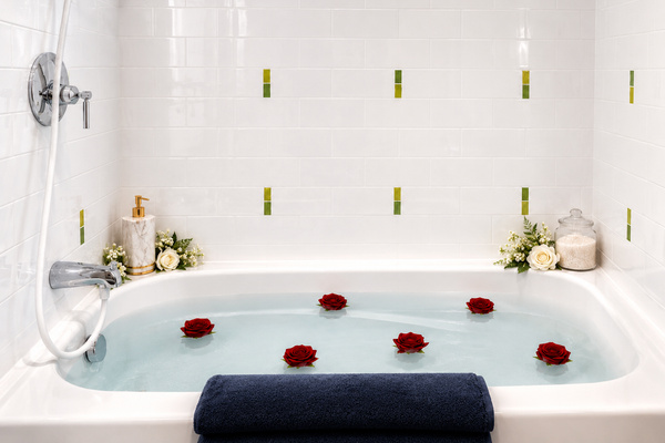 Soaking bathtub
