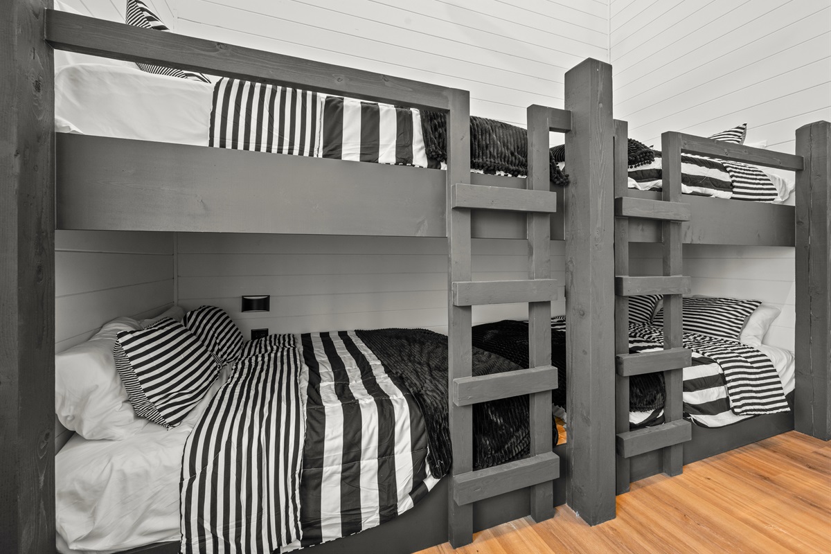 The custom-built bunks create a fun setup for movie nights, sleepovers, and late-night conversations after long days spent exploring Broken Bow.