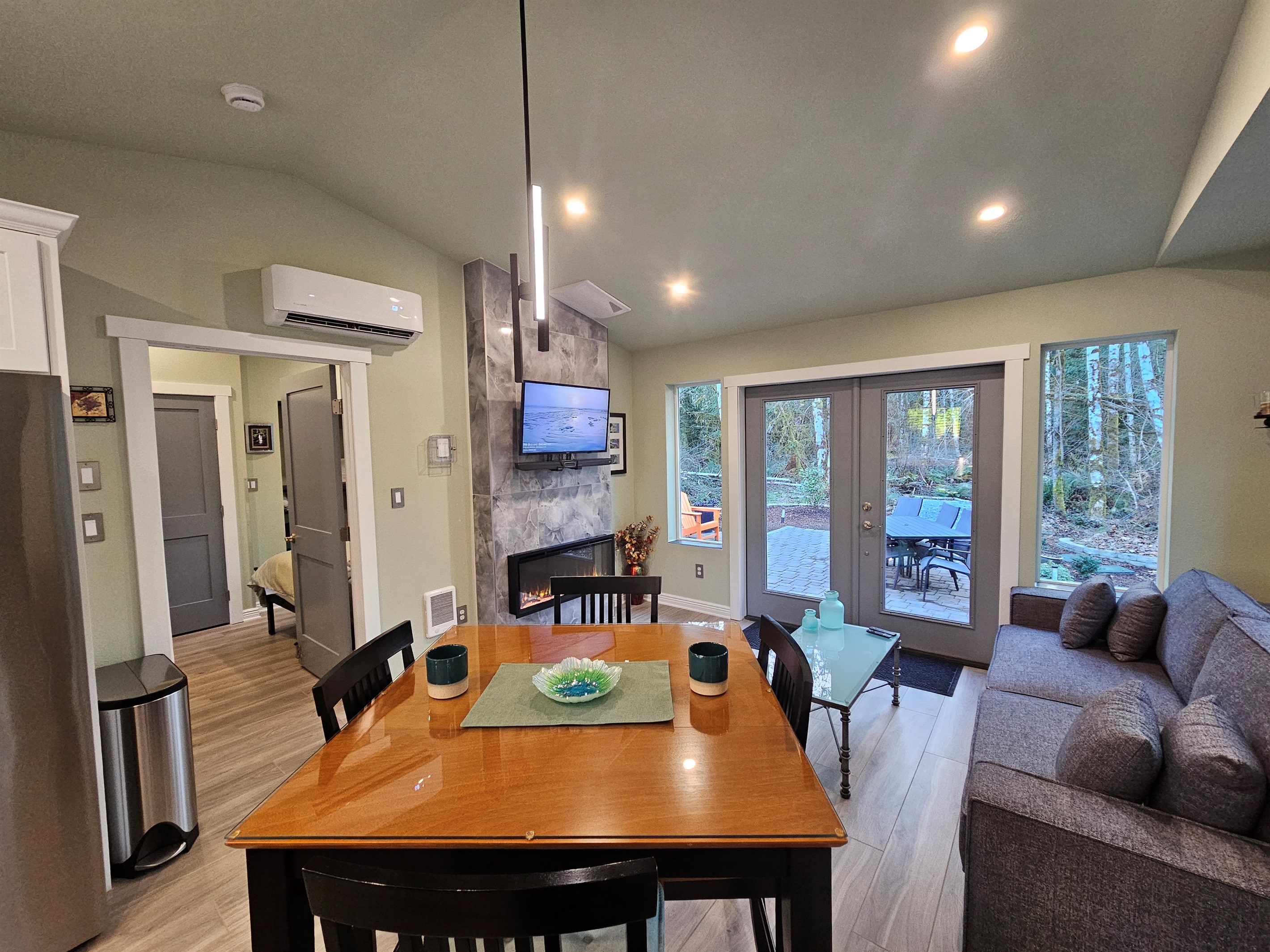 The dining table serves double duty as a workstation for those needing to catch up on email or work remotely, with our gig speed symmetrical fiber internet.