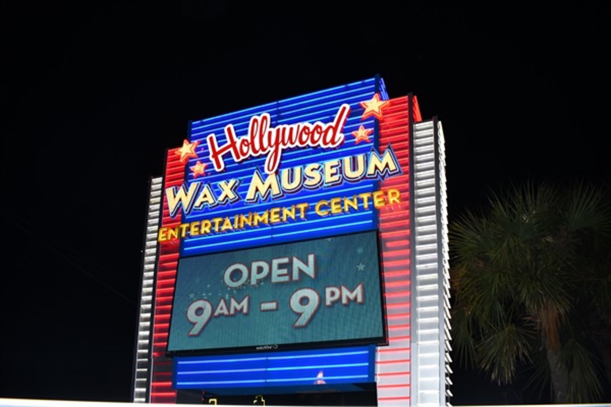 Lots of Local Food and Entertainment Nearby