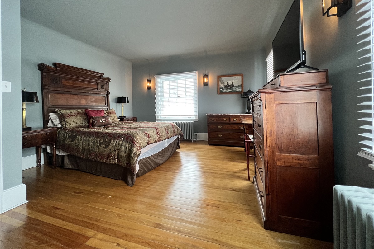 The Victoria Room (bedroom 2 of 6)