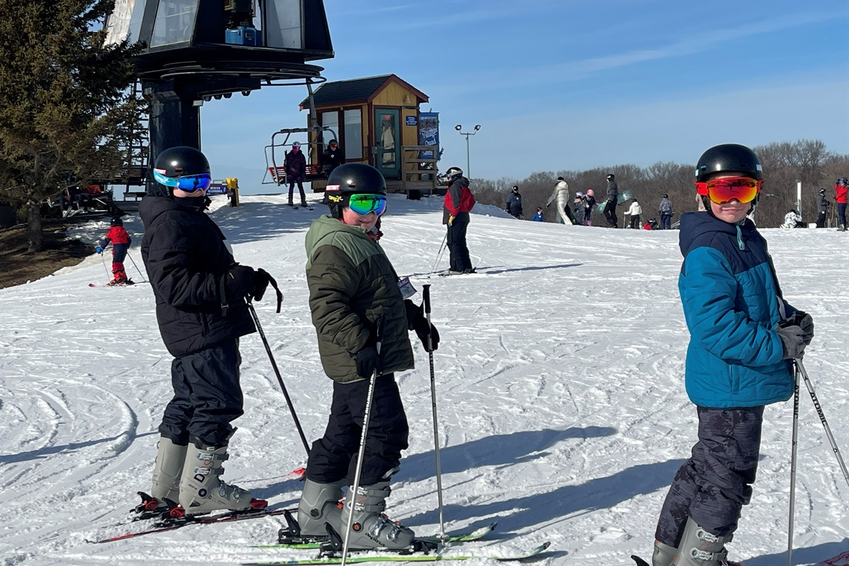 Great Skiing at Chestnut Mountain! 30 min away