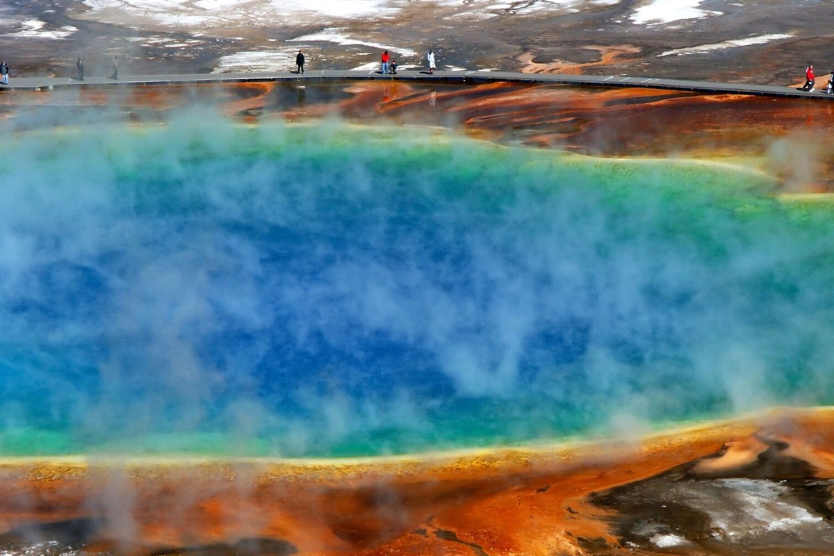 Iconic Yellowstone National Park - Grand Prismatic