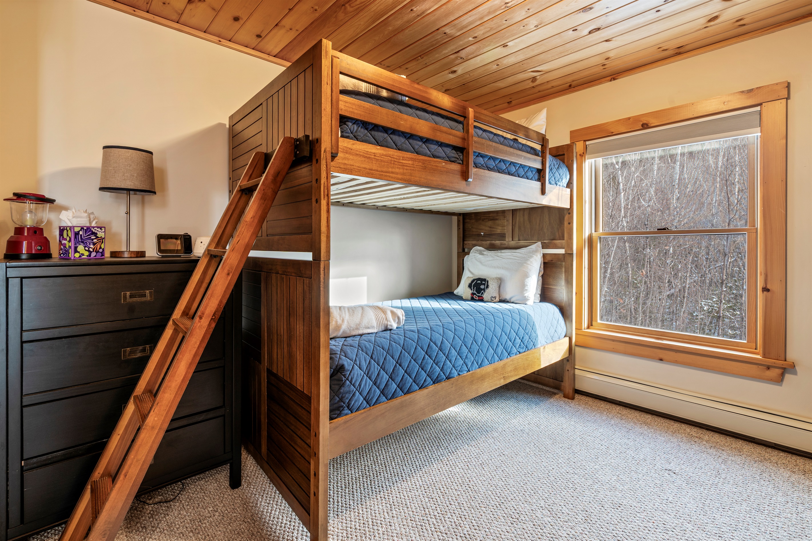 Flexible sleeping options with bunk beds for more guests.