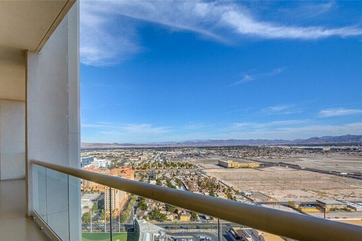 Wake up to endless desert and F1 raceway views from your 33rd floor penthouse.

Wake up to wide-open desert views — calm, quiet, and uniquely Vegas 🌄.  Or catch the F1 races w/ a clear view of the Main Straight!