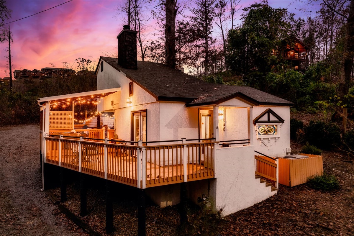 Outlander Cottage welcomes you!