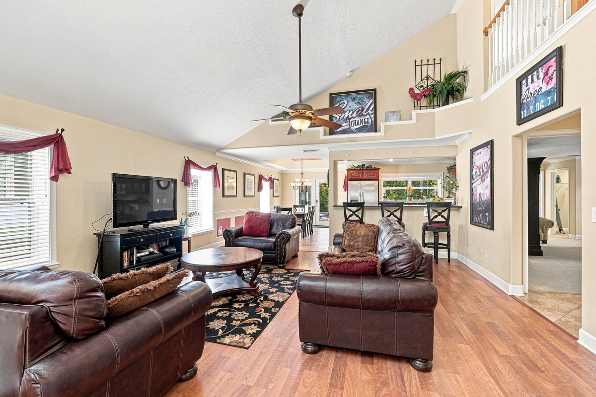 Living room for all