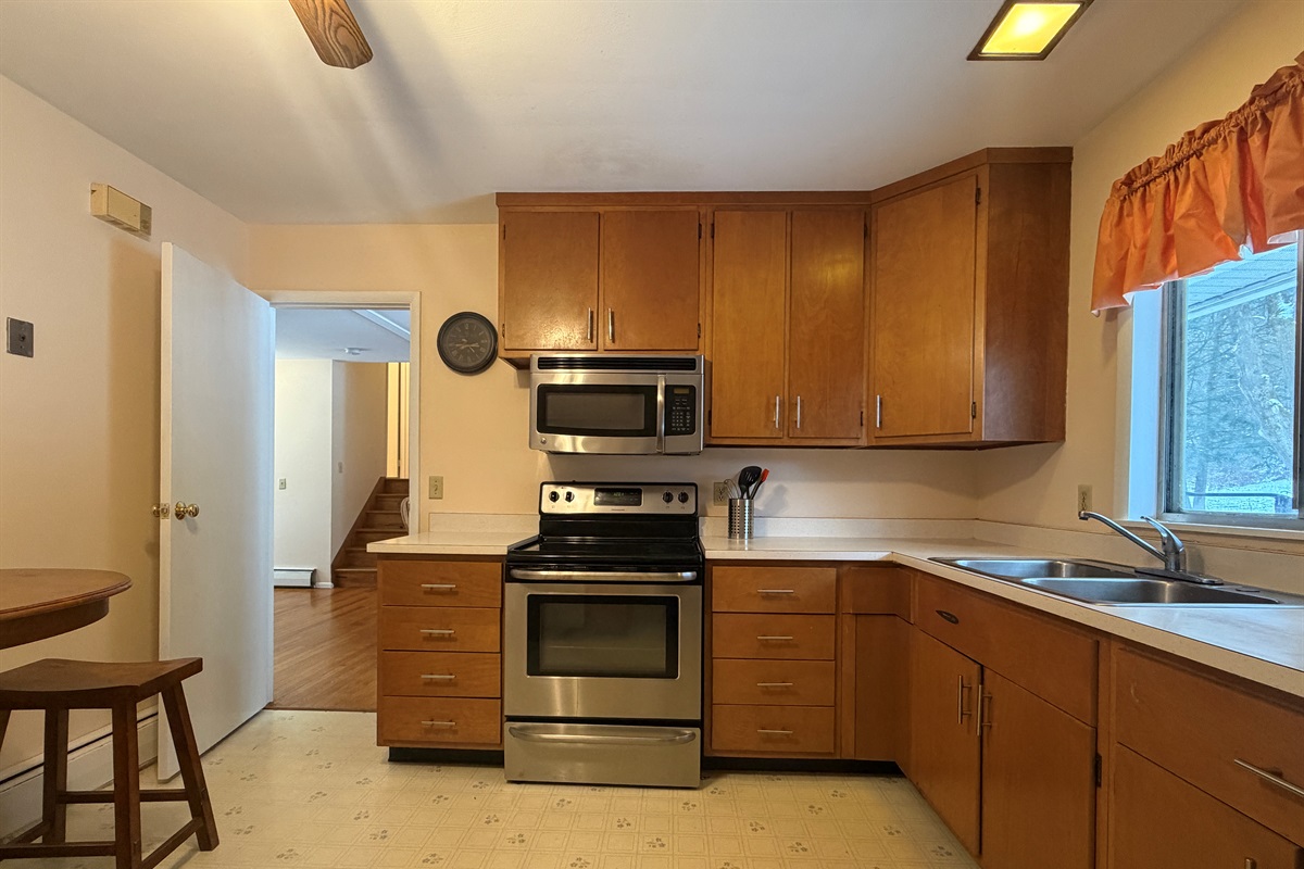 Kitchen with dishwasher