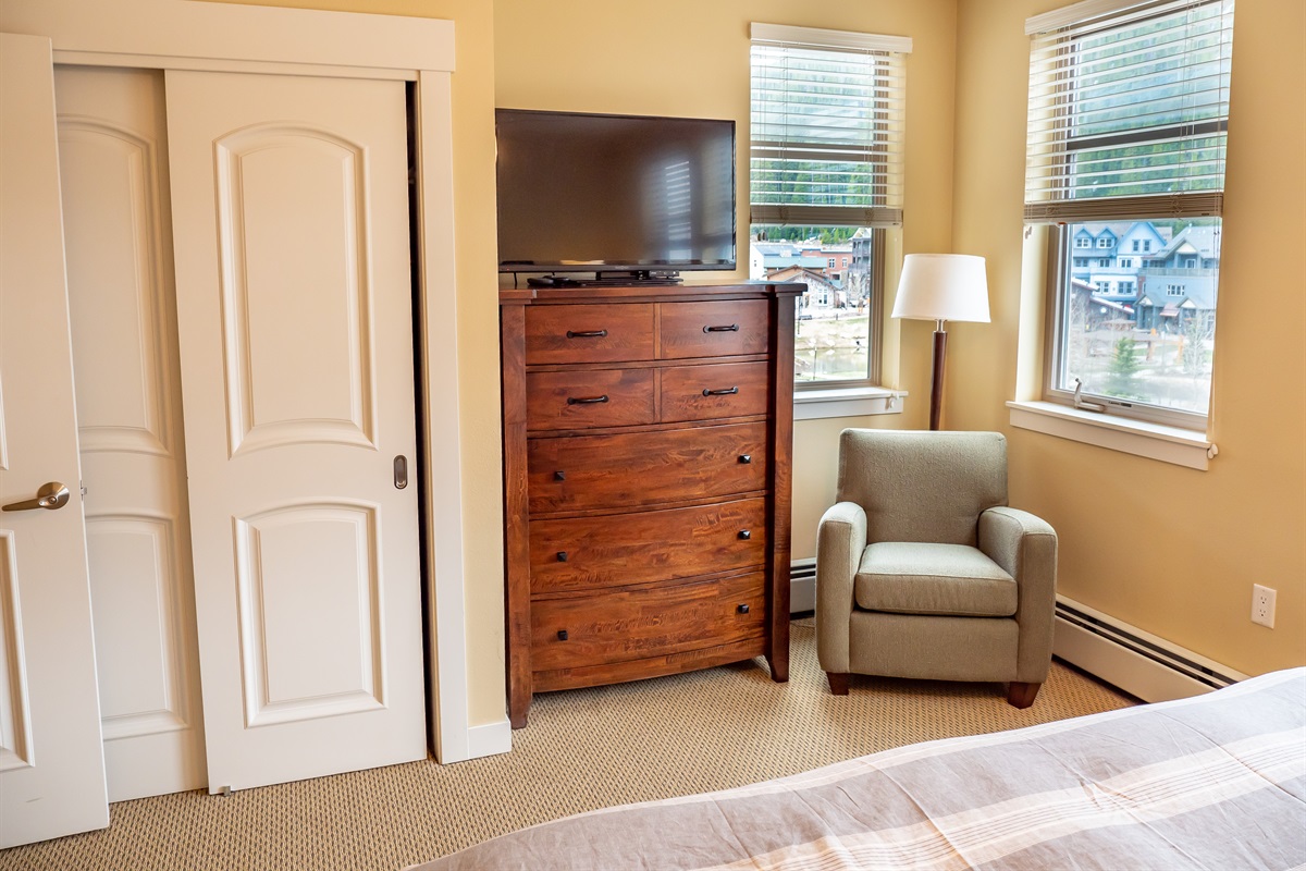 tv shown is now wall mounted above the 5-drawer dresser