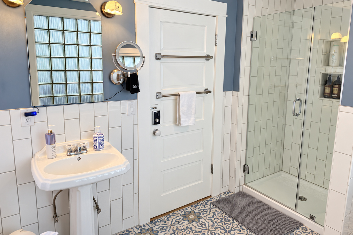 First floor bath w/ shower off hallway near great room