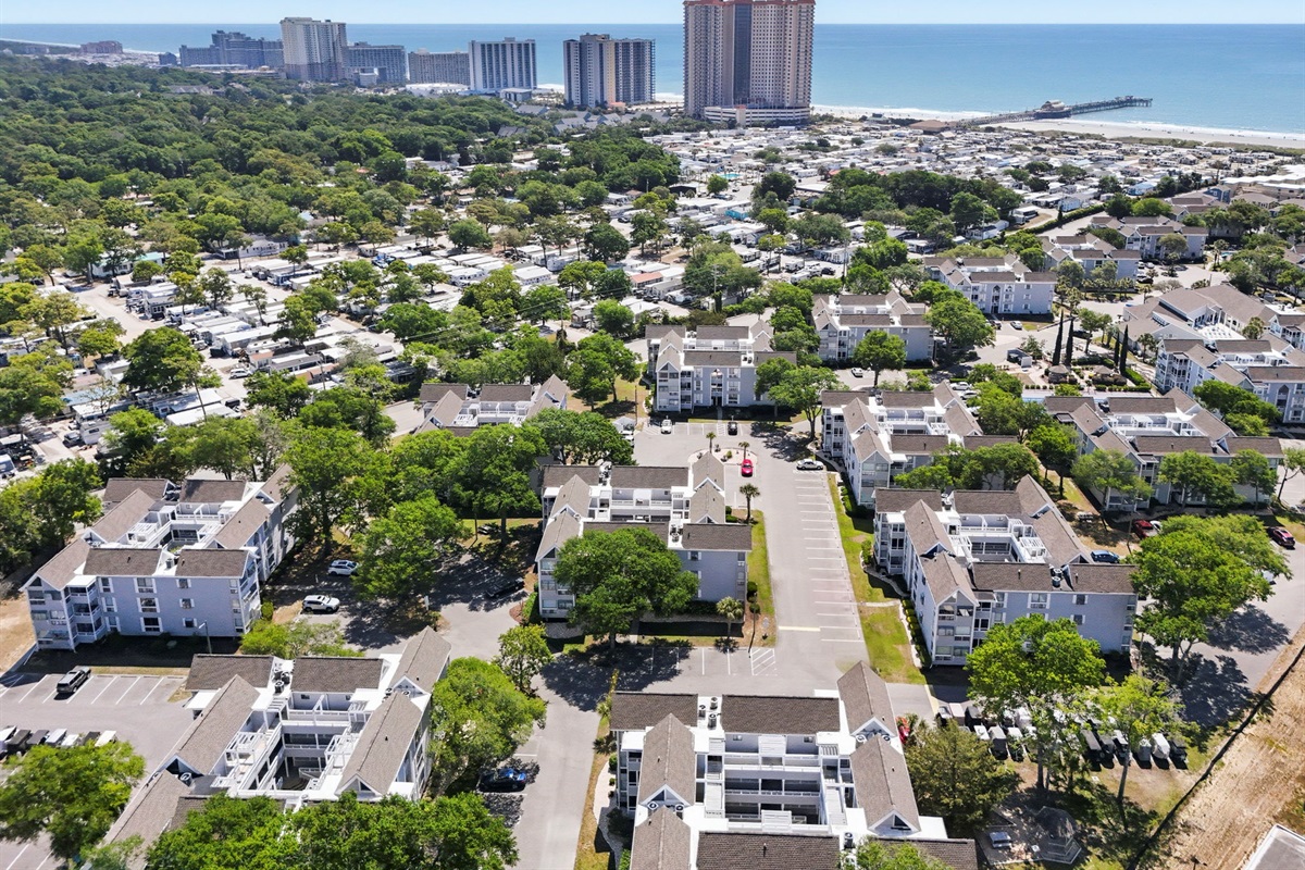 The condo is just a quick walk to the beach less than 1/3 of a mile to the oceanfront and Apache Pier.