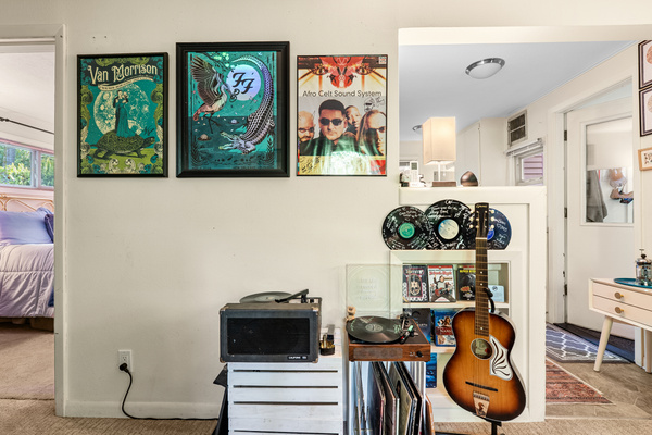 Music in every corner — vinyl and good acoustics.