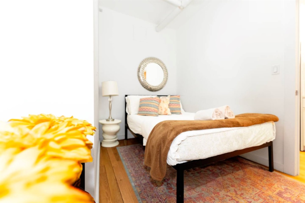 RD 2 - Double Bed