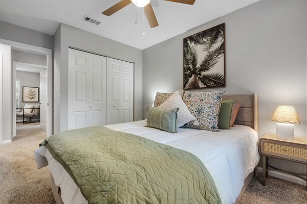 Upstairs room with tropical decor