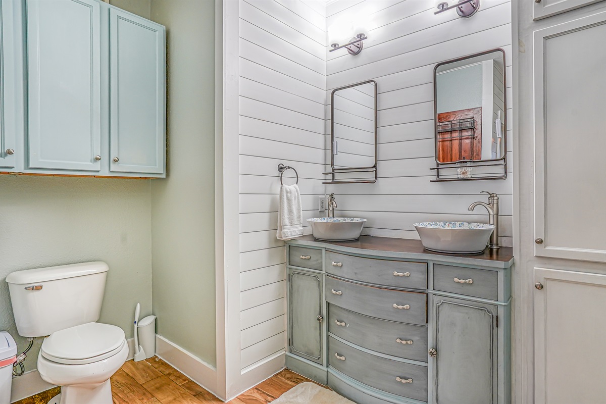 929fa9ce30084ca38508ab18818619df Large | Beachhouse | Texas | TX | Vacation Homes | Galveston | Crystal Beach | Kokomo | Breezy Days | Beachfront Elegance | Sunrise Serenity | Southern Sands Property Management, LLC