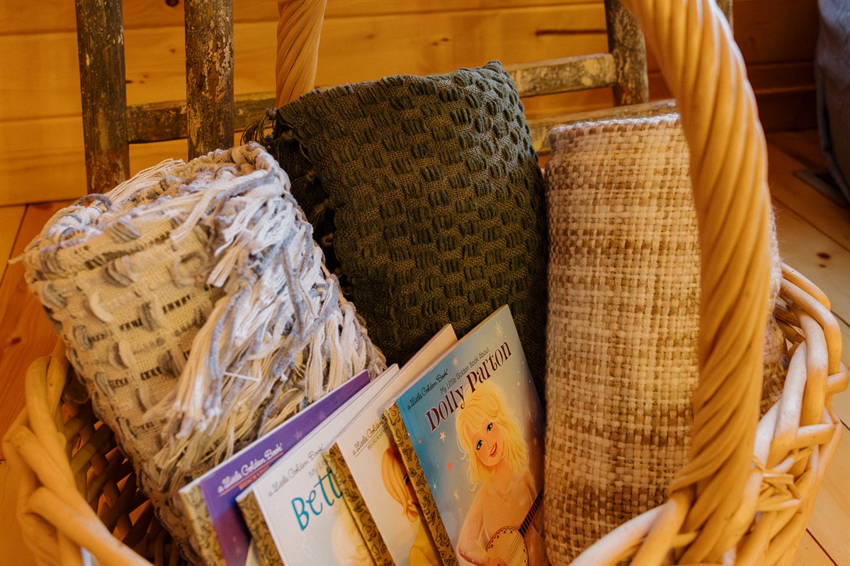 Cozy up with children's books and soft blankets at Poppywood Pines. This family-friendly Show Low cabin provides thoughtful touches for guests of all ages. Perfect for bedtime stories after days spent hiking, fishing, and exploring the White Mountains.