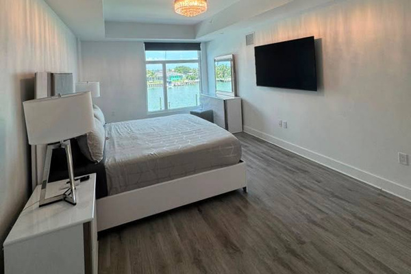 Primary Bedroom with ensuite bath, King Bed
